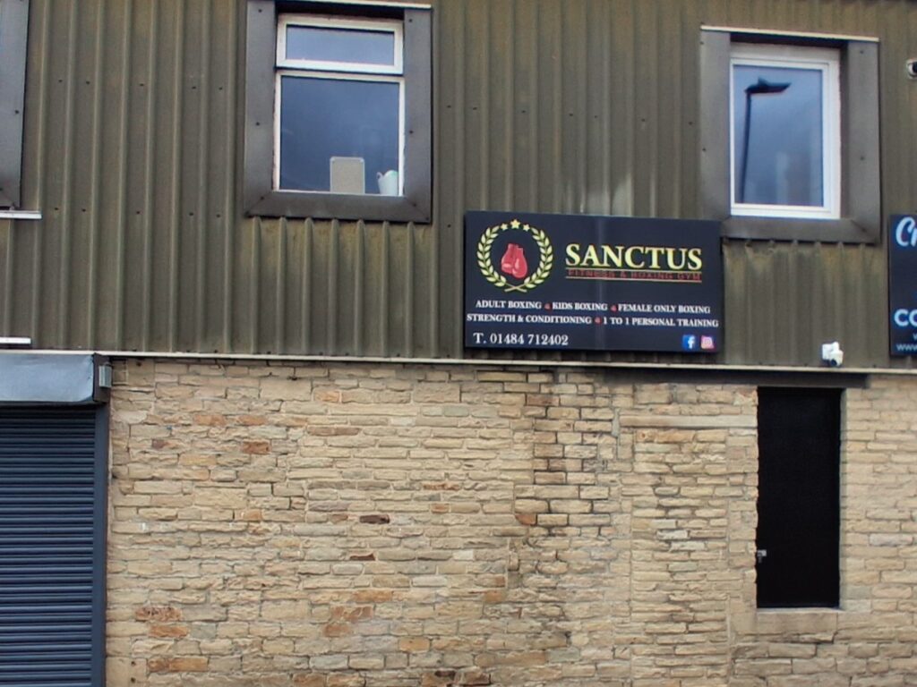 SANCTUS